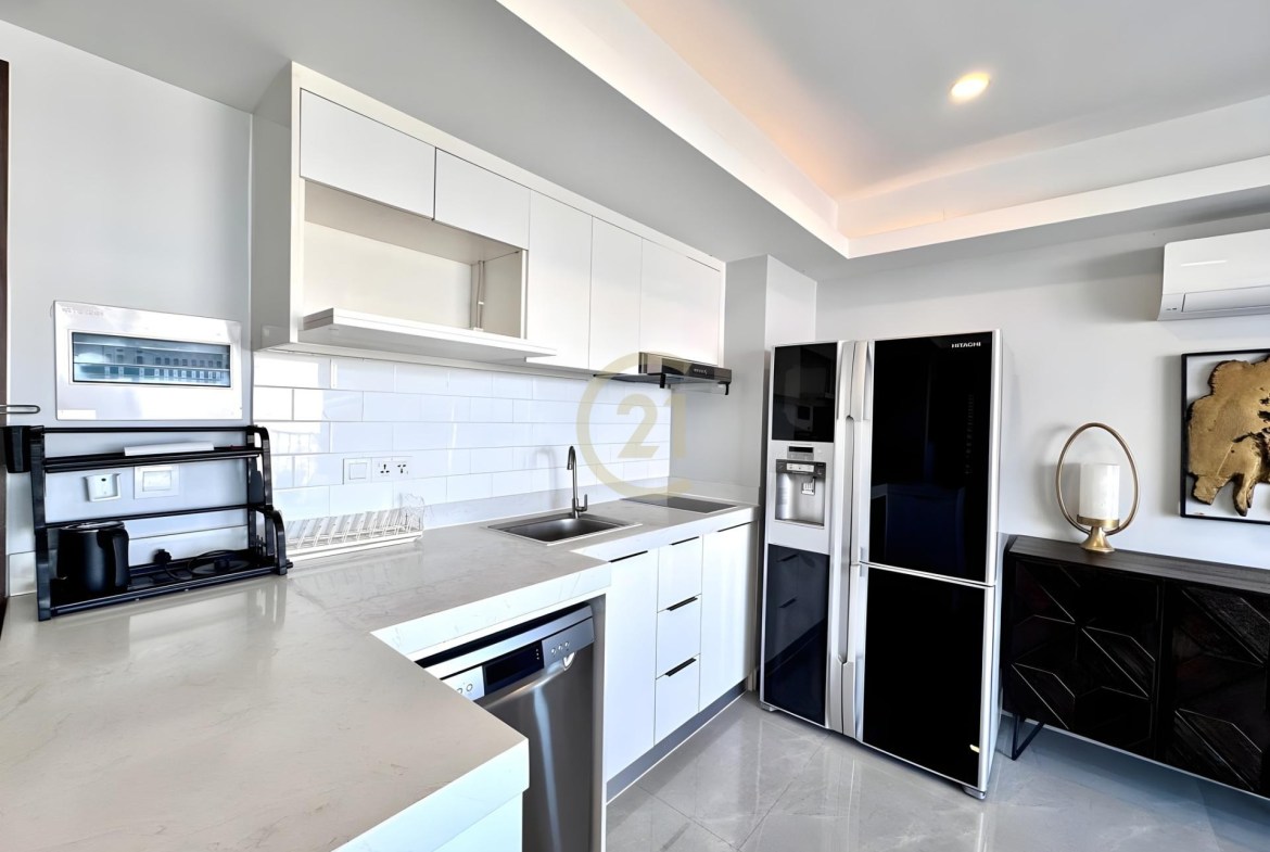 FANCY THREE BEDROOM FOR RENT-BEONG TRABAK