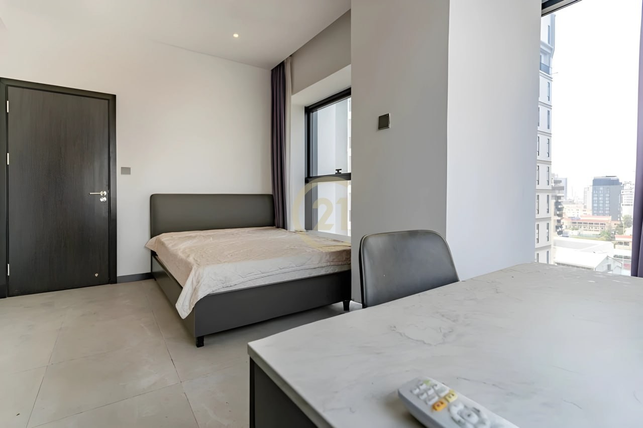 WESTERN ONE BEDROOM FOR RENT-BKK1
