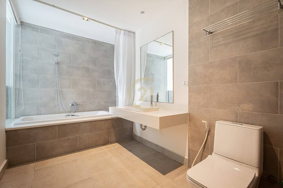 LUXURIOUS ONE BEDROOM FOR RENT-BKK1