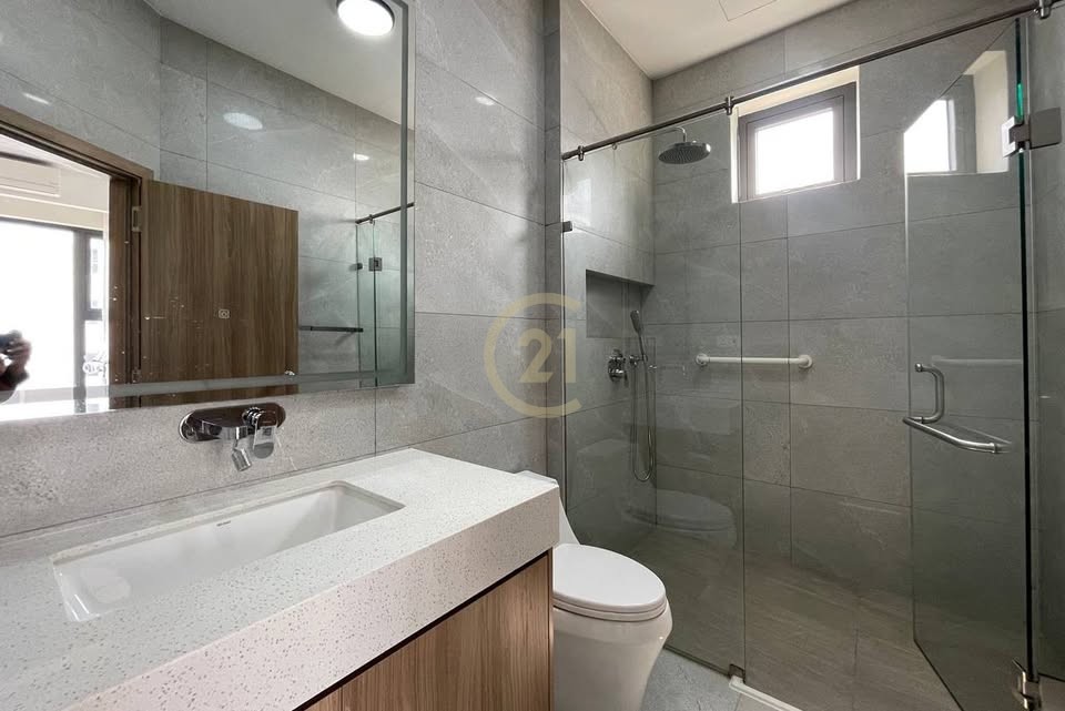 SPECIOUS TWO BEDROOM FOR RENT-TONLE BASSAC