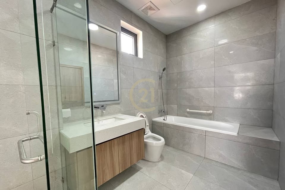 SPECIOUS TWO BEDROOM FOR RENT-TONLE BASSAC
