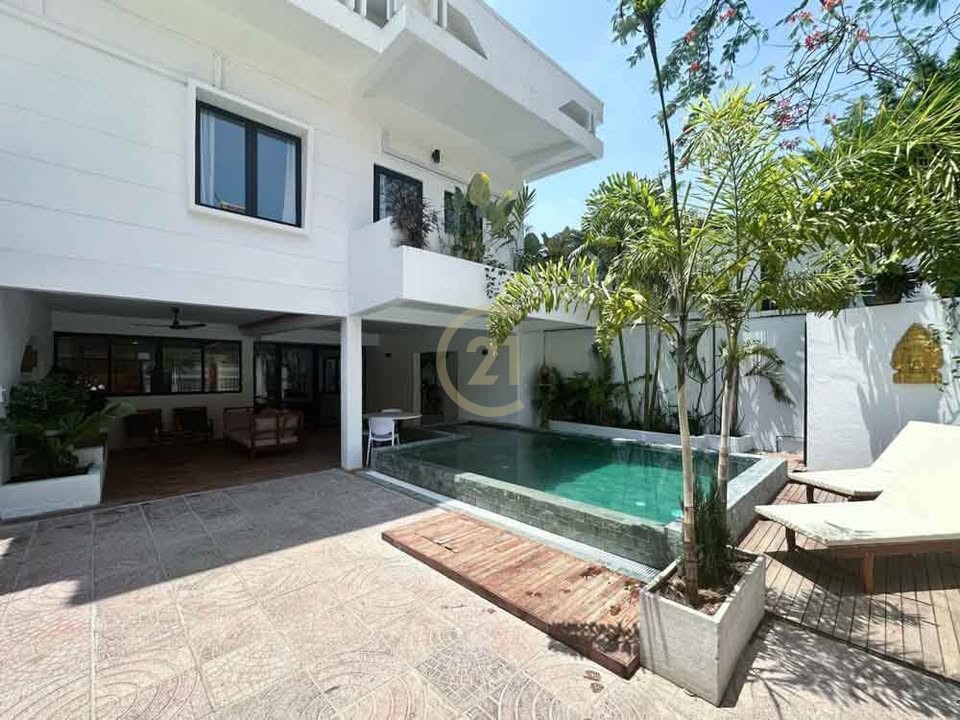 PRIVATE VILLA FOR RENT-DAUN PENH