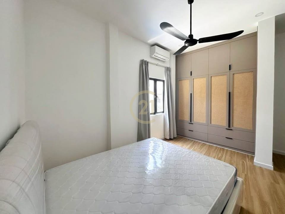 PRIVATE VILLA FOR RENT-DAUN PENH