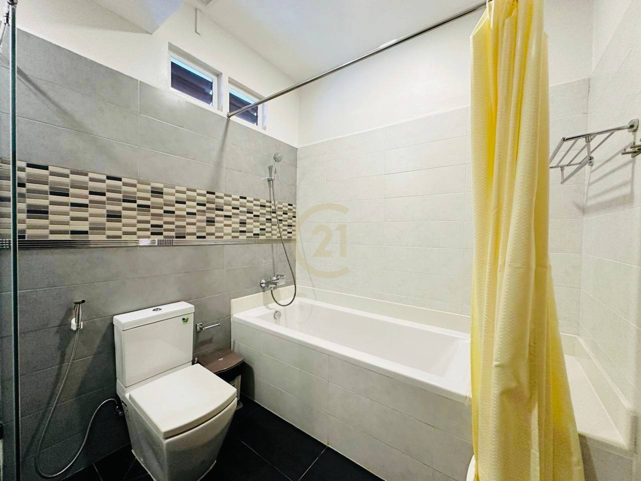 Lovely 3 Bedroom For Rent At Tonle Basac | Family Life Style