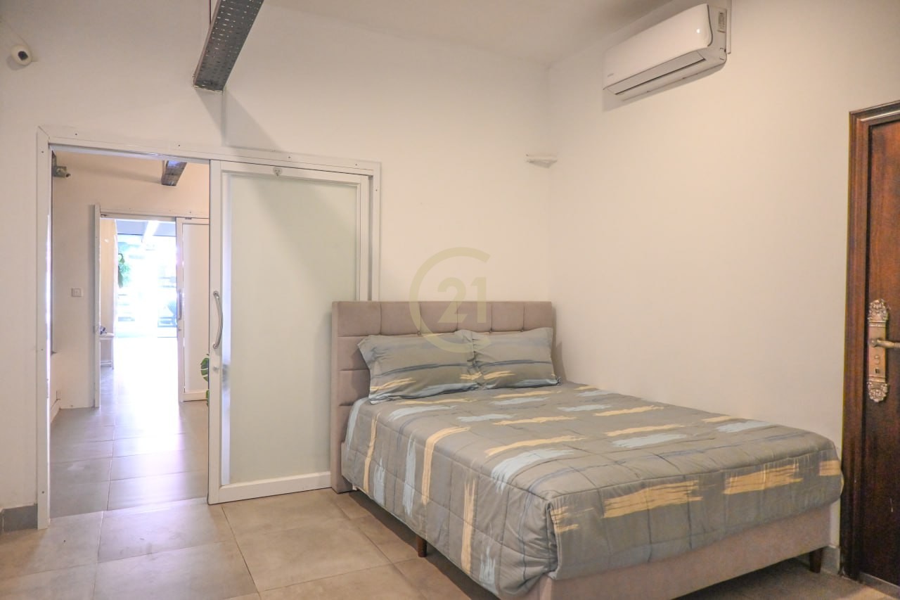 Shophouse For Rent In BKK1