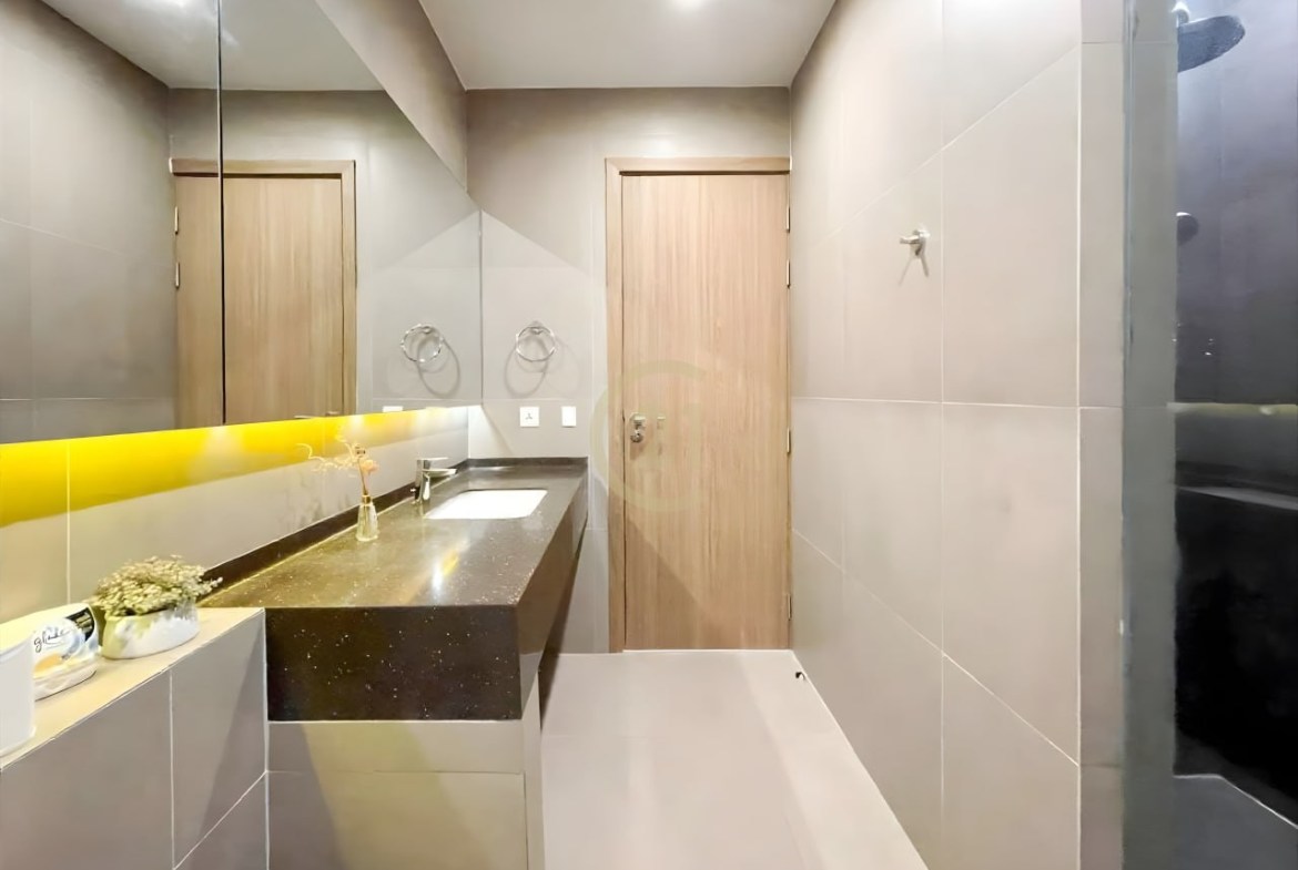 VINTAGE ONE BEDROOM FOR RENT-TONLE BASSAC