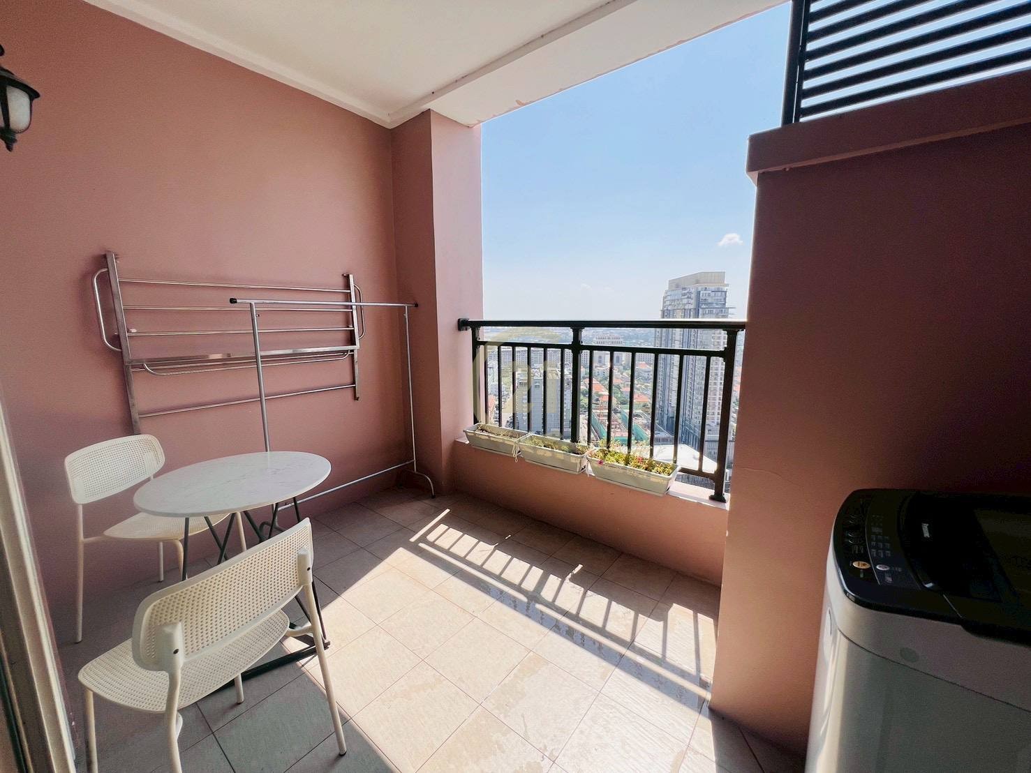 Fully Furnished 1 Bedroom For Rent At Bali5