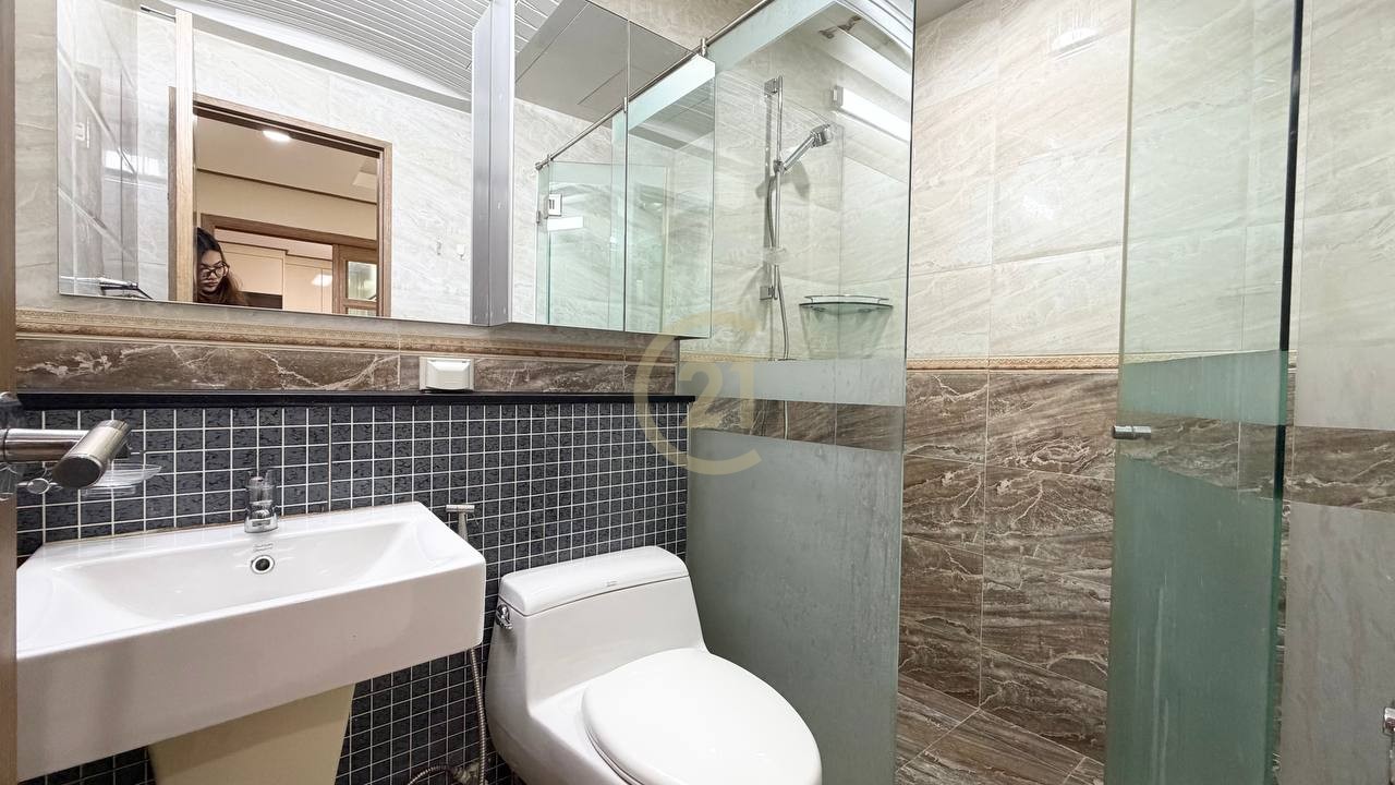 2 Bedroom For Rent In BKK1
