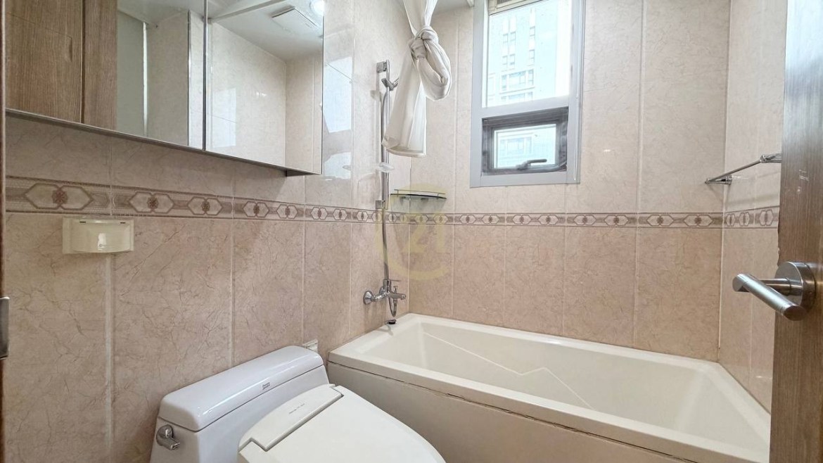 2 Bedroom For Rent In BKK1