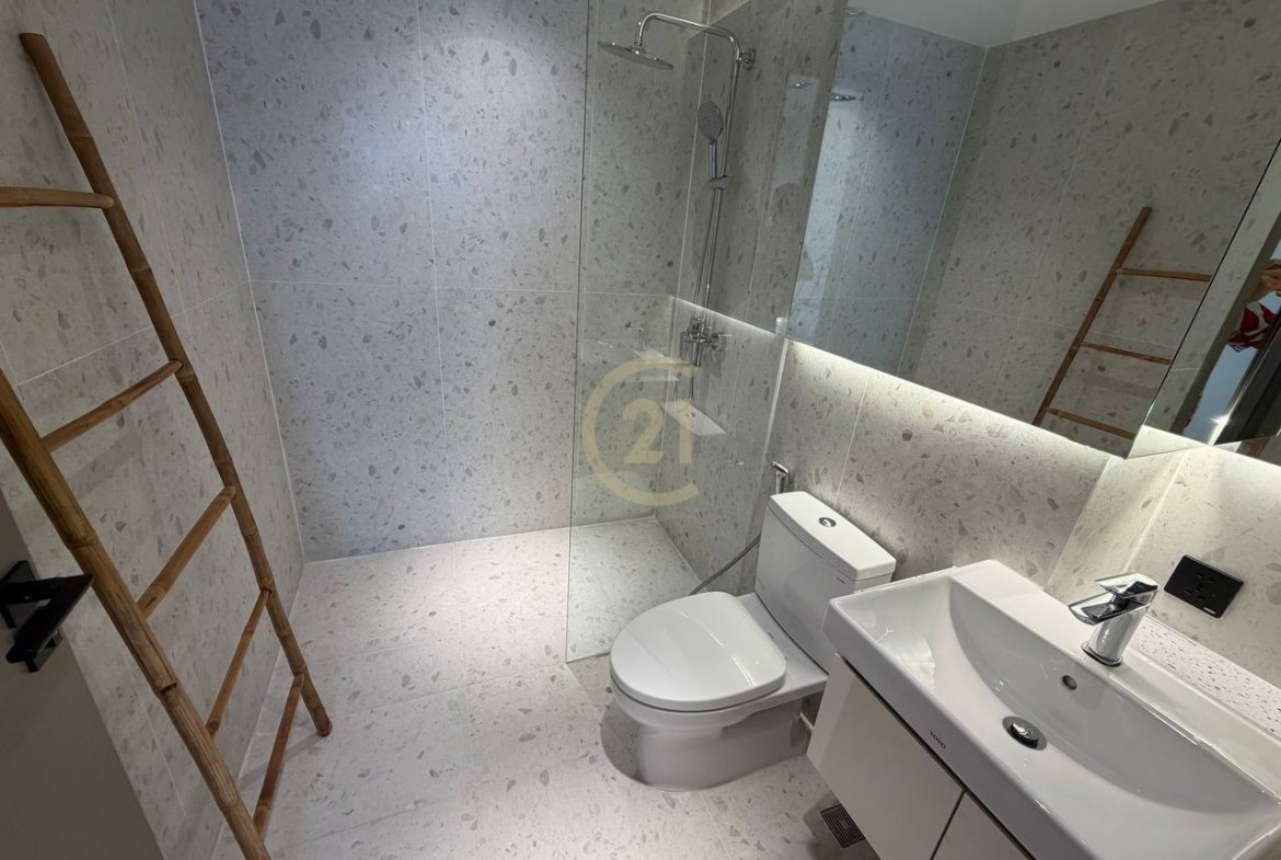 Brand New 2 Bedroom For Rent At Time Square 5