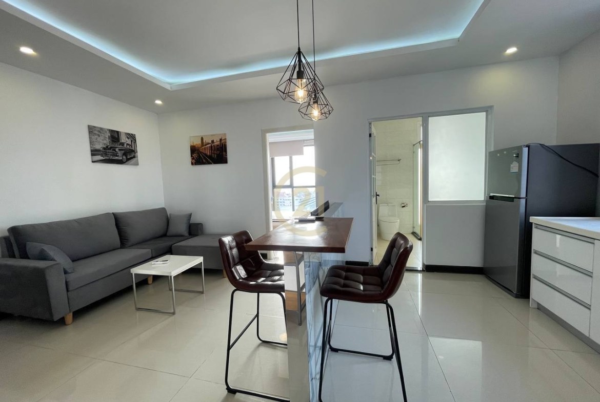 Spacious 1-Bedroom Apartment for Rent in Daun Penh, Wat Phnom