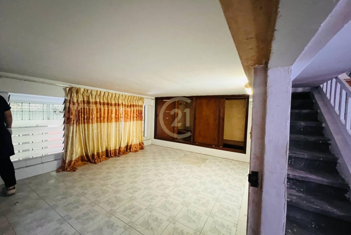 House For Rent At Tonle Basac ( Basac Lane )