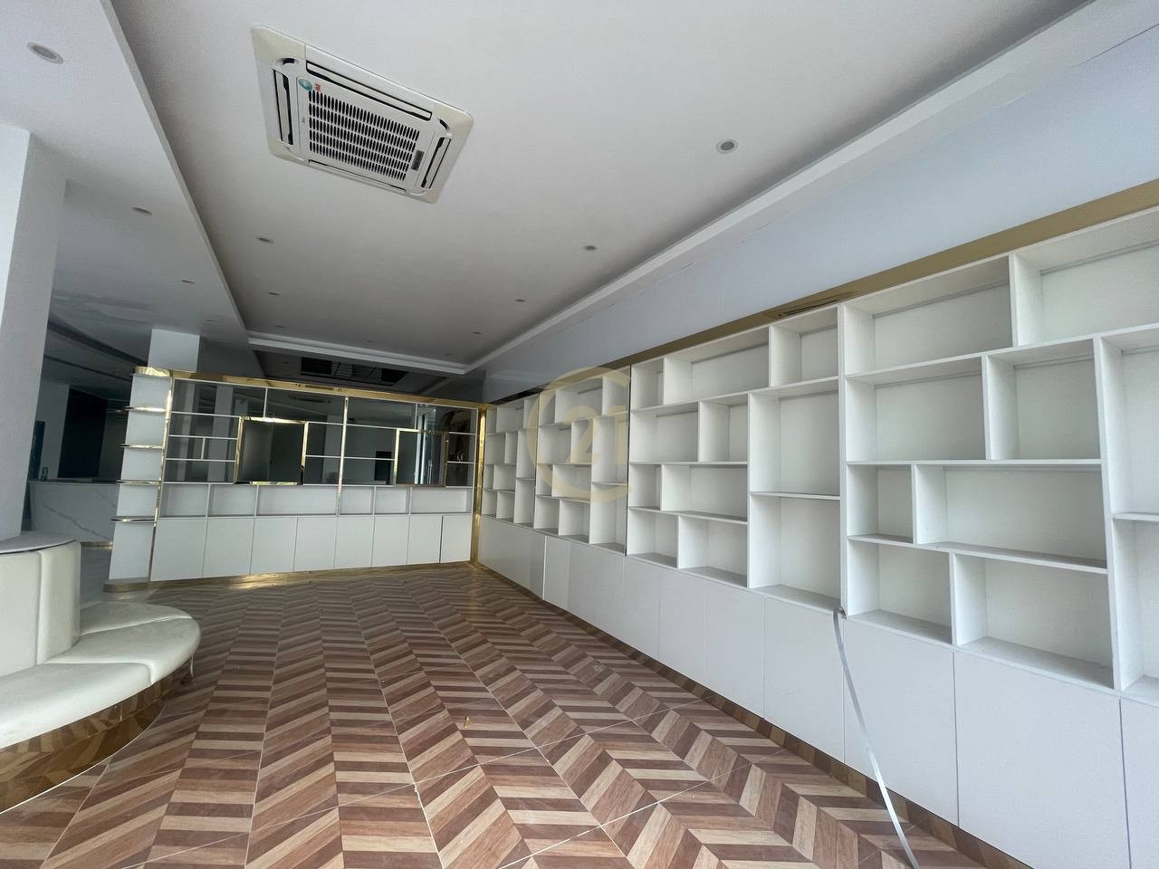 Shophouse For Rent In BKK1