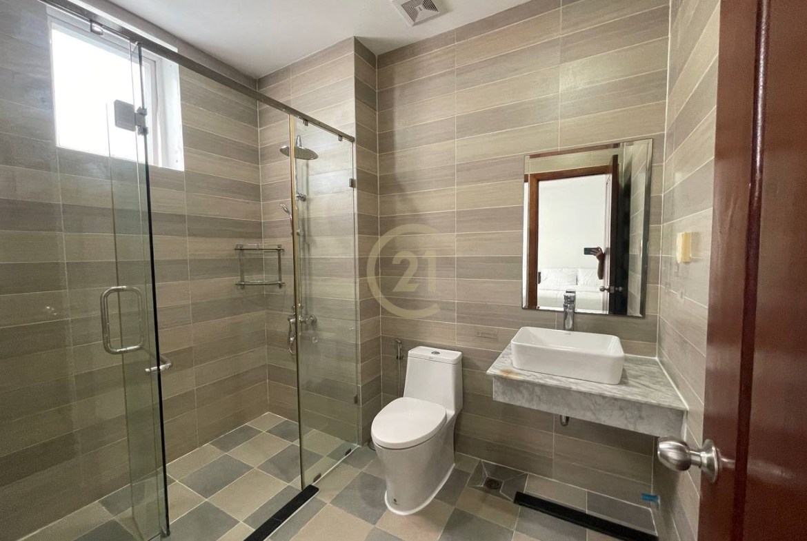 Brand New 2 Bedroom For Rent At Toul Tompong