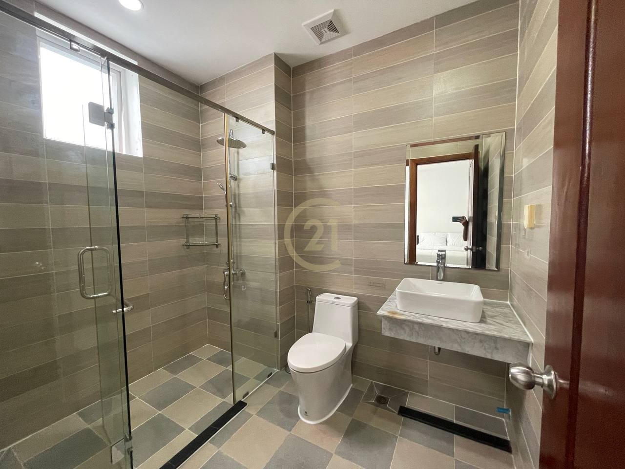 Brand New 2 Bedroom For Rent At Toul Tompong