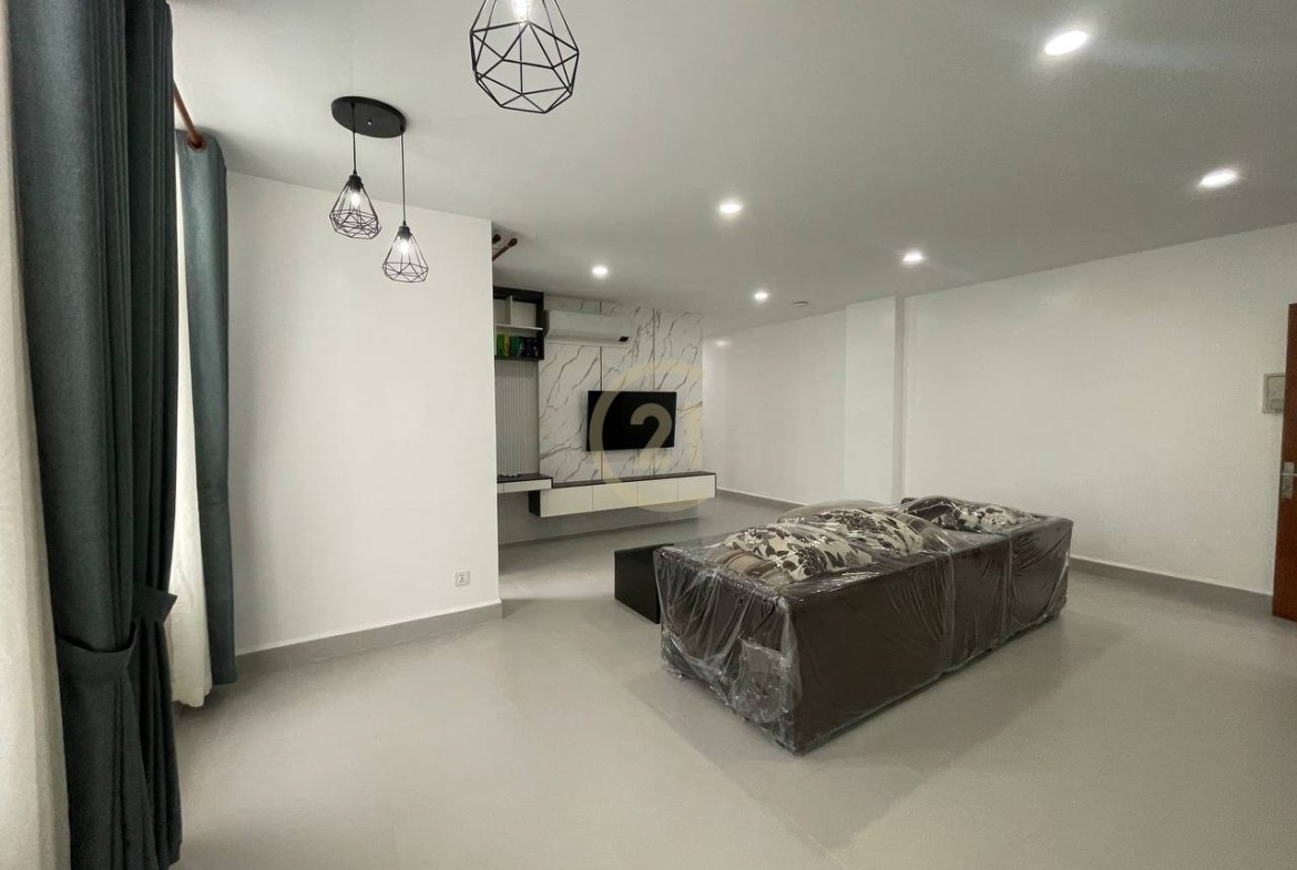 Brand New 2 Bedroom For Rent At Toul Tompong