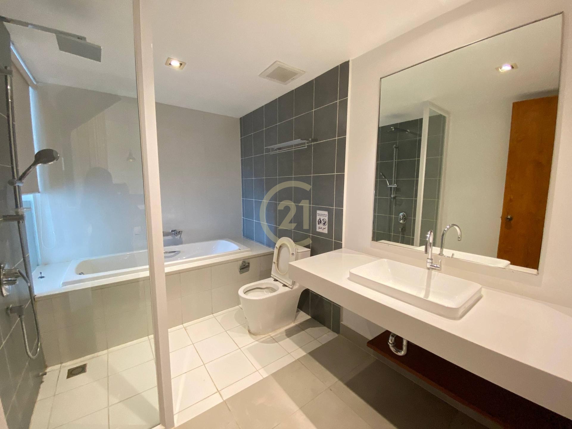 Duplex 2 Bedroom For Rent In BKK1