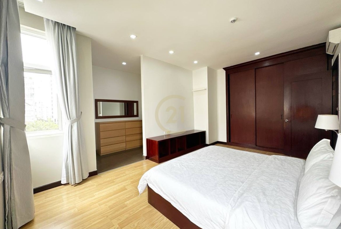 2 Bedroom Apartment for Rent in Tonle Bassac | Phnom Penh