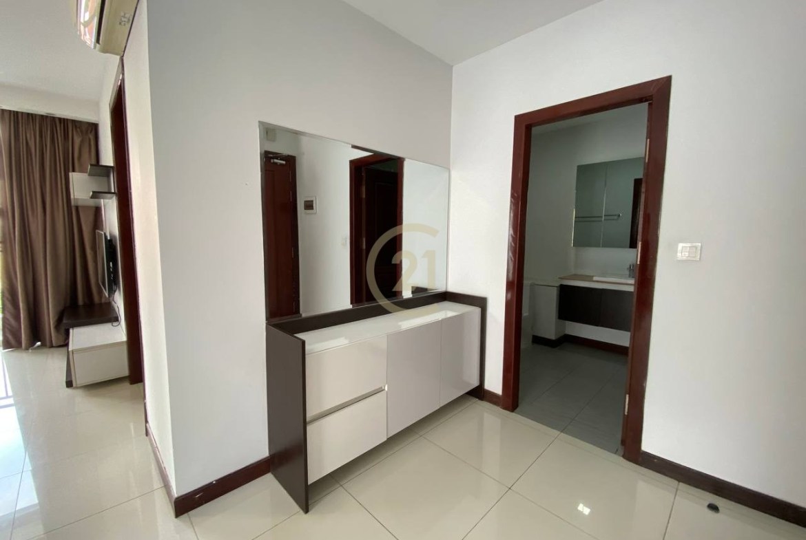 Spacious 1 Bedroom Apartment for Rent in Tonle Bassac | Phnom Penh