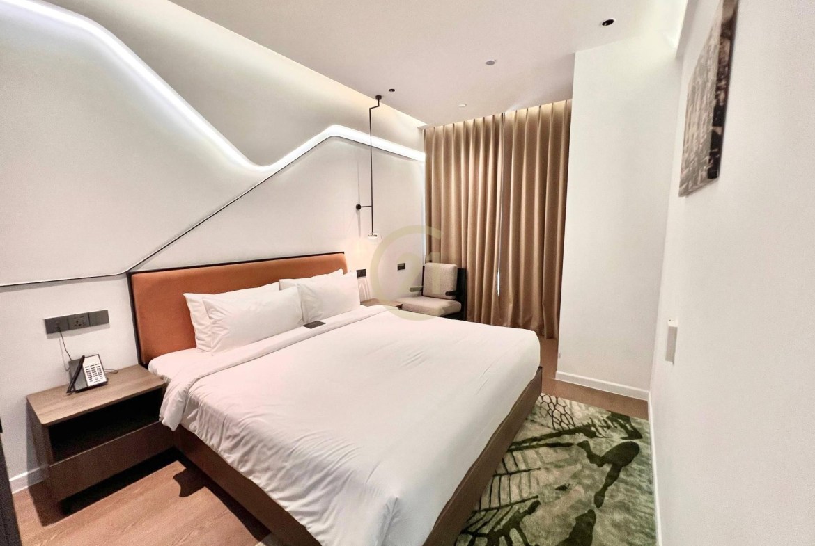 Executive 1 Bedroom Apartment with Living Room for Rent in Tonle Bassac | Phnom Penh