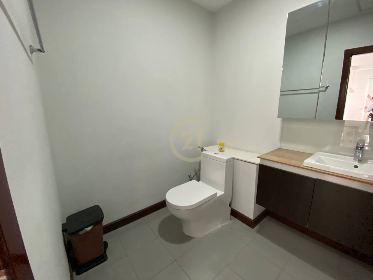 Spacious 1 Bedroom Apartment for Rent in Tonle Bassac | Phnom Penh
