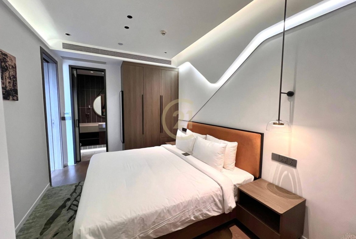 Executive 1 Bedroom Apartment with Living Room for Rent in Tonle Bassac | Phnom Penh