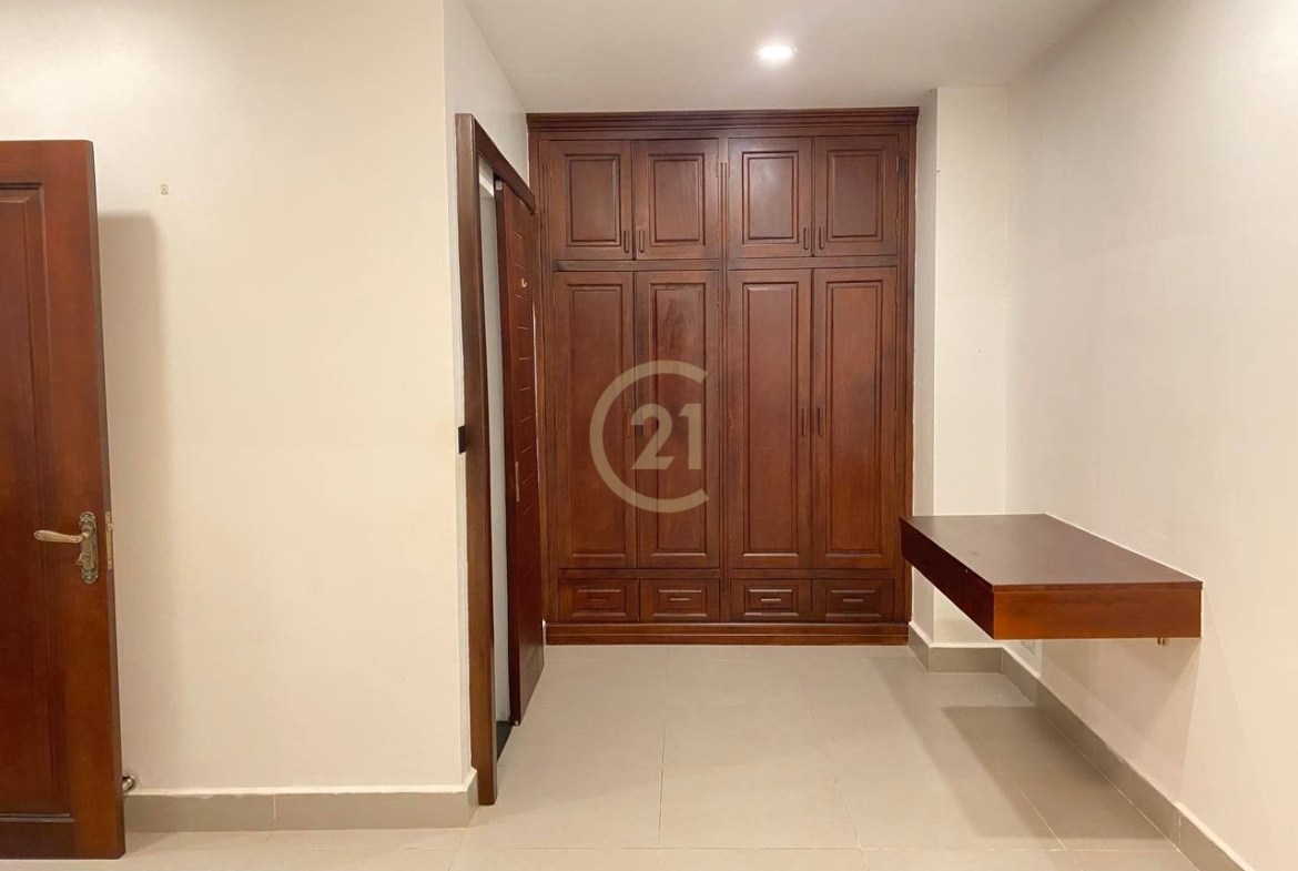 Affordable 1-Bedroom Apartment Near Russian Market | Phnom Penh