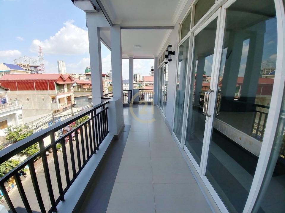 photo_2025-01-27_11-38-25 Building For Rent At Toul Tompong