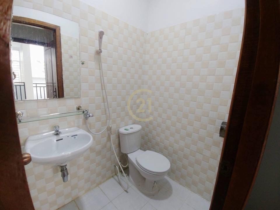 photo_2025-01-27_11-38-30 Building For Rent At Toul Tompong