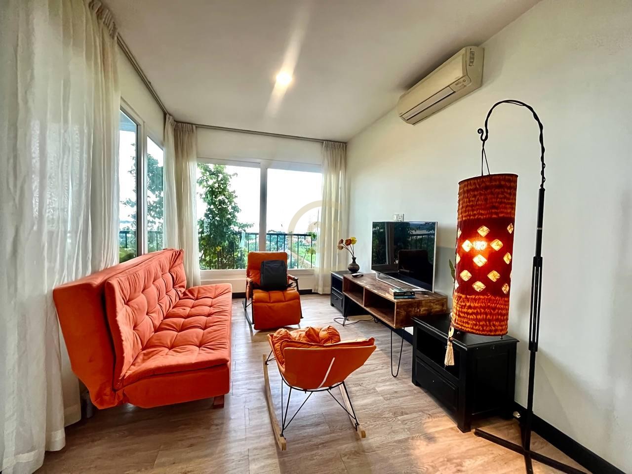 COZY PENTHOUSE 7 BEDROOM FOR RENT!!