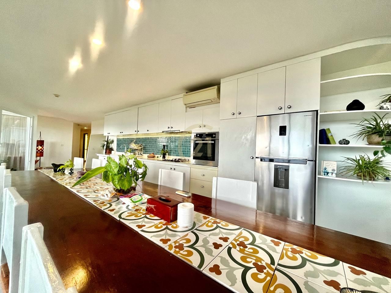 COZY PENTHOUSE 7 BEDROOM FOR RENT!!