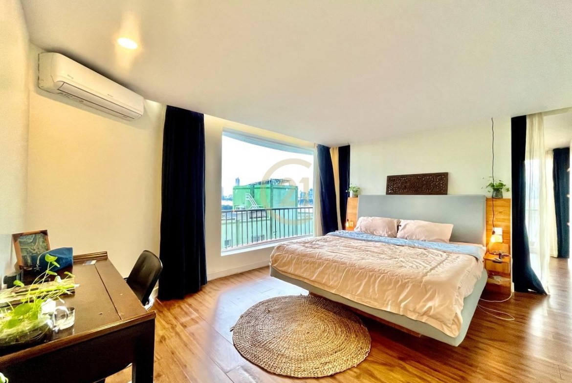 COZY PENTHOUSE 7 BEDROOM FOR RENT!!