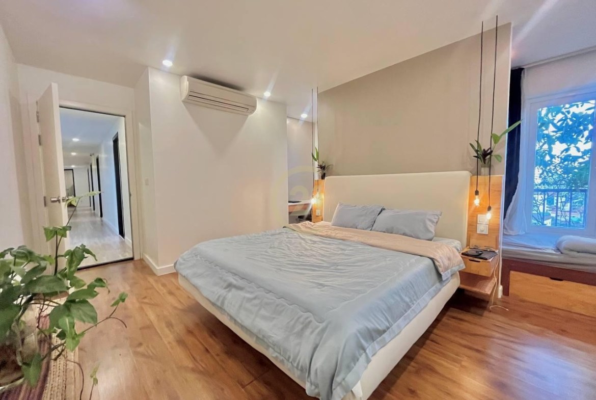 COZY PENTHOUSE 7 BEDROOM FOR RENT!!