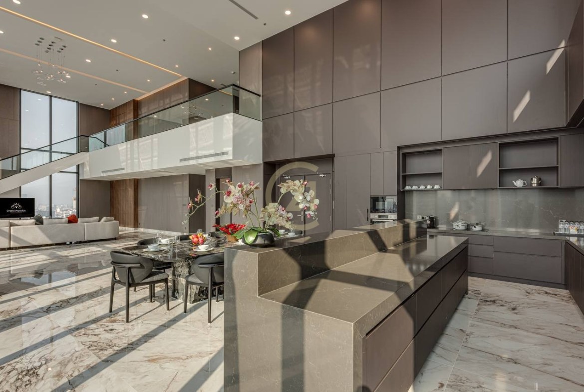 STUNNING PENTHOUSE FOR RENT IN BKK1 ✨