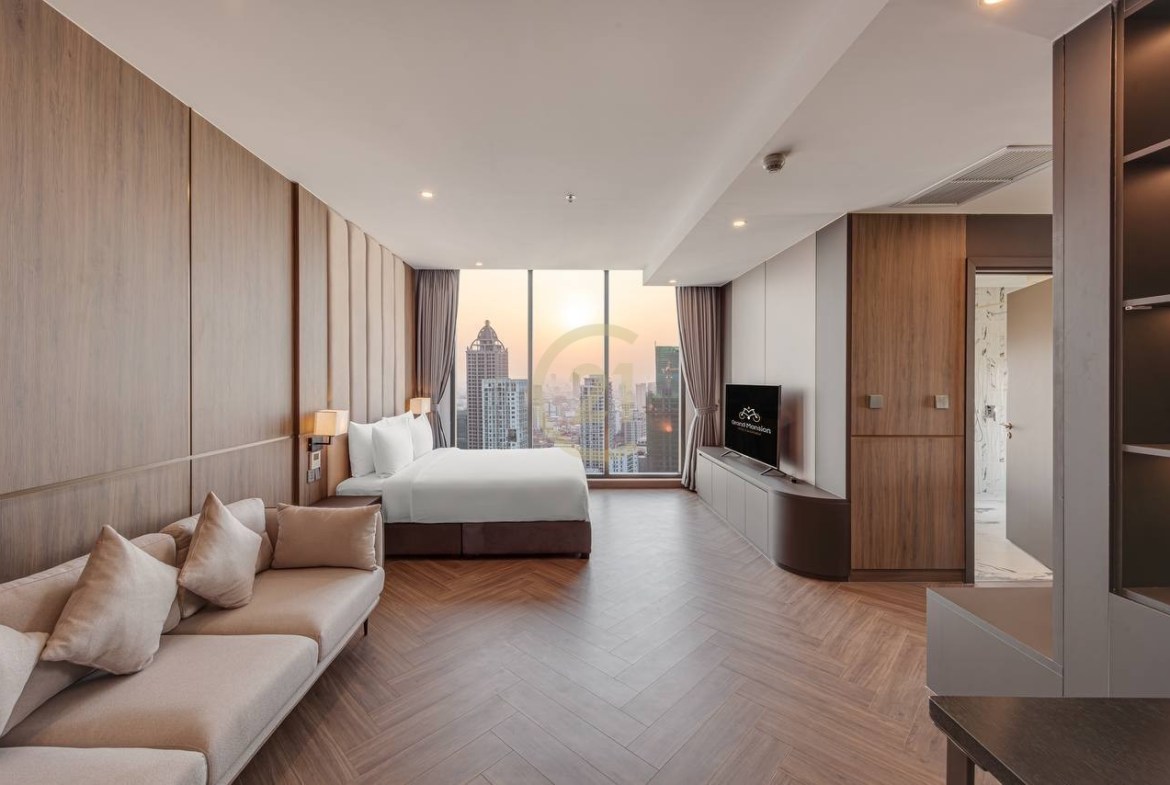 STUNNING PENTHOUSE FOR RENT IN BKK1 ✨