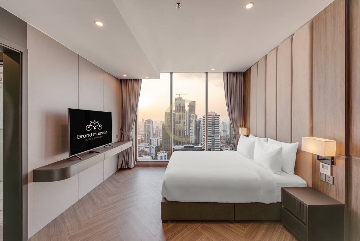 STUNNING PENTHOUSE FOR RENT IN BKK1 ✨