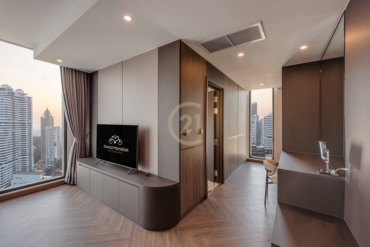 STUNNING PENTHOUSE FOR RENT IN BKK1 ✨