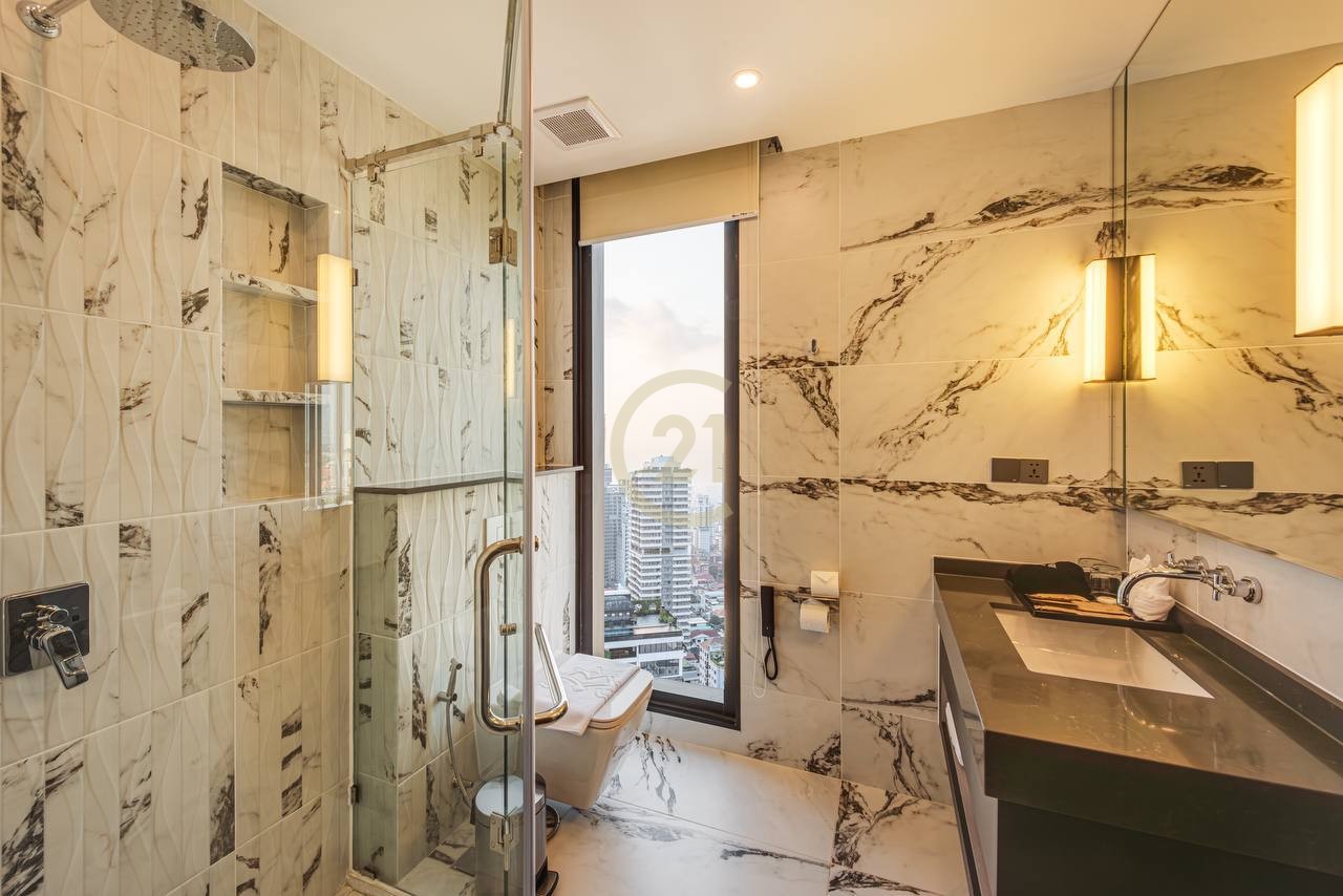 STUNNING PENTHOUSE FOR RENT IN BKK1 ✨