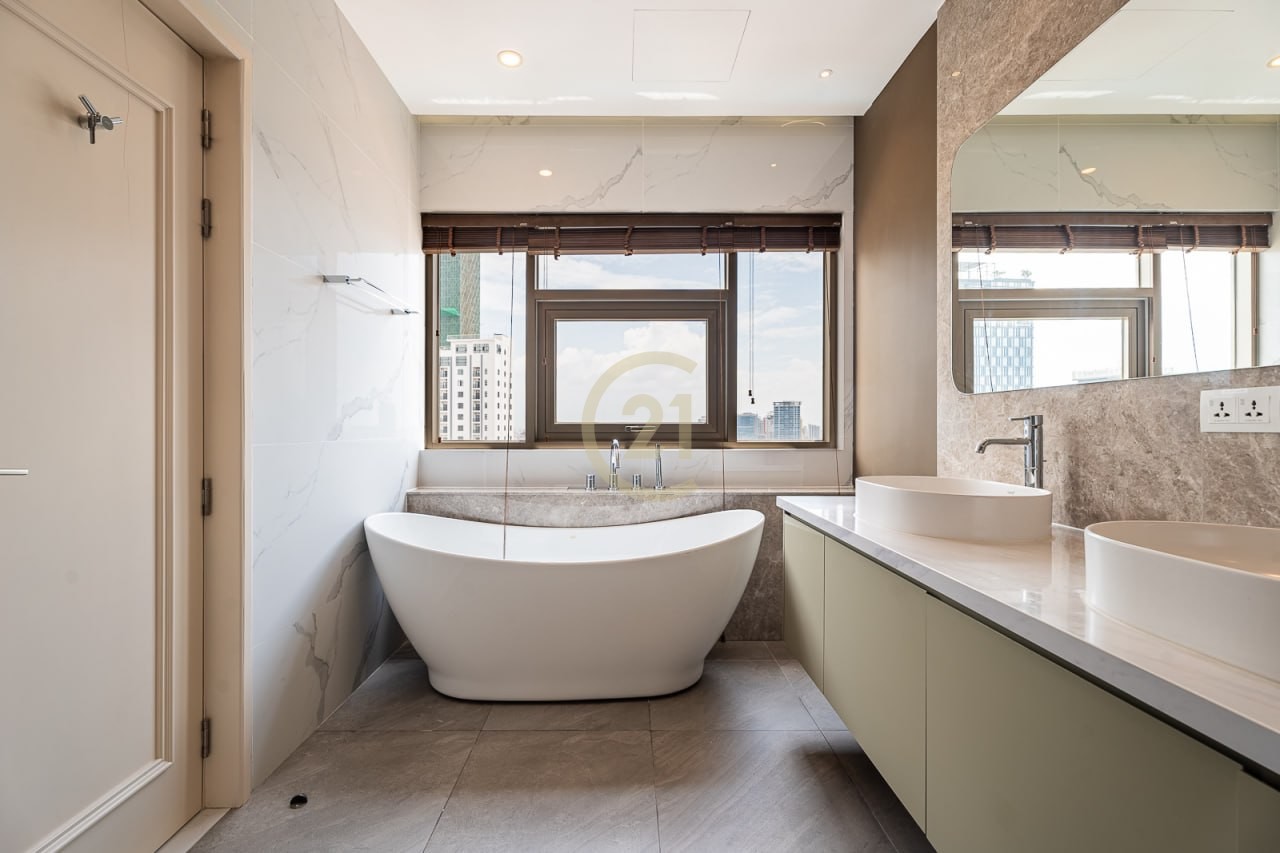 Brand New 3 Bedroom For Rent Close To BKK1✨