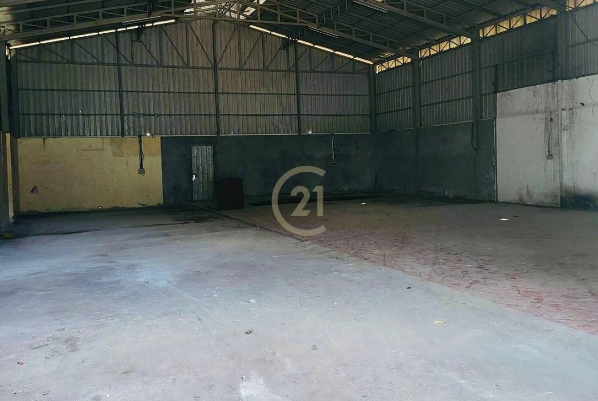 Warehouse for Rent at | Psa Deam Thkov, Phnom Penh