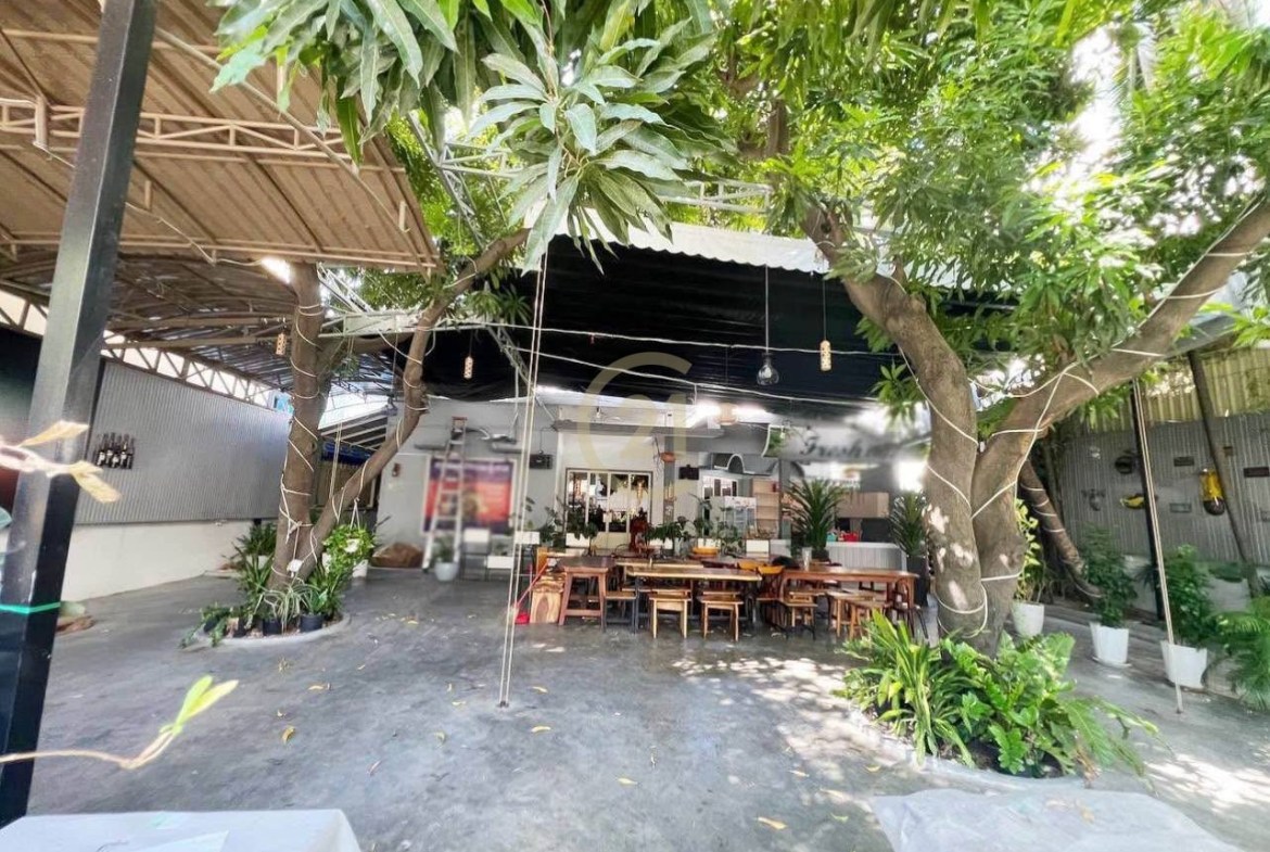 Shophouse For Rent In BKK3 | BKK3 5960