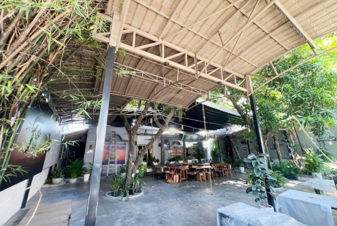 Shophouse For Rent In BKK3 | BKK3 5960