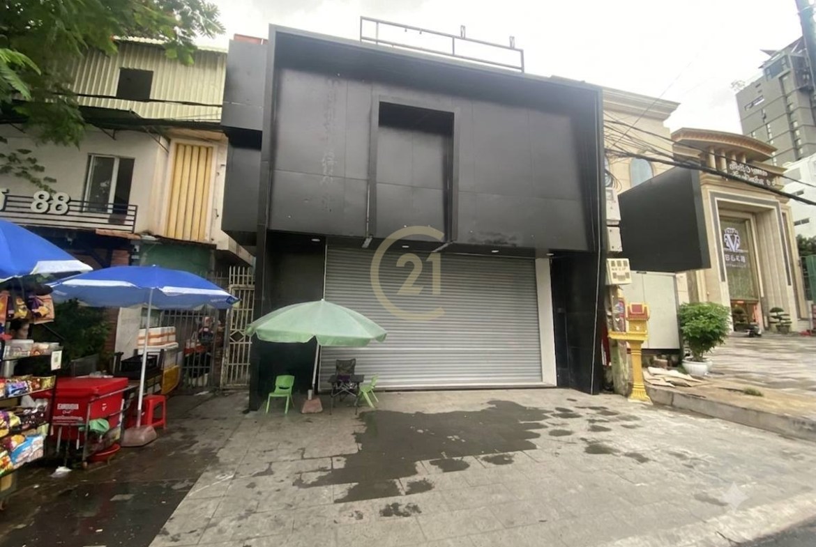Shop For Rent Close To BKK1