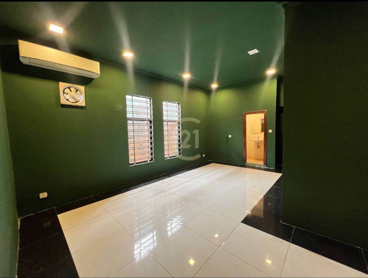 Shop For Rent Close To BKK1