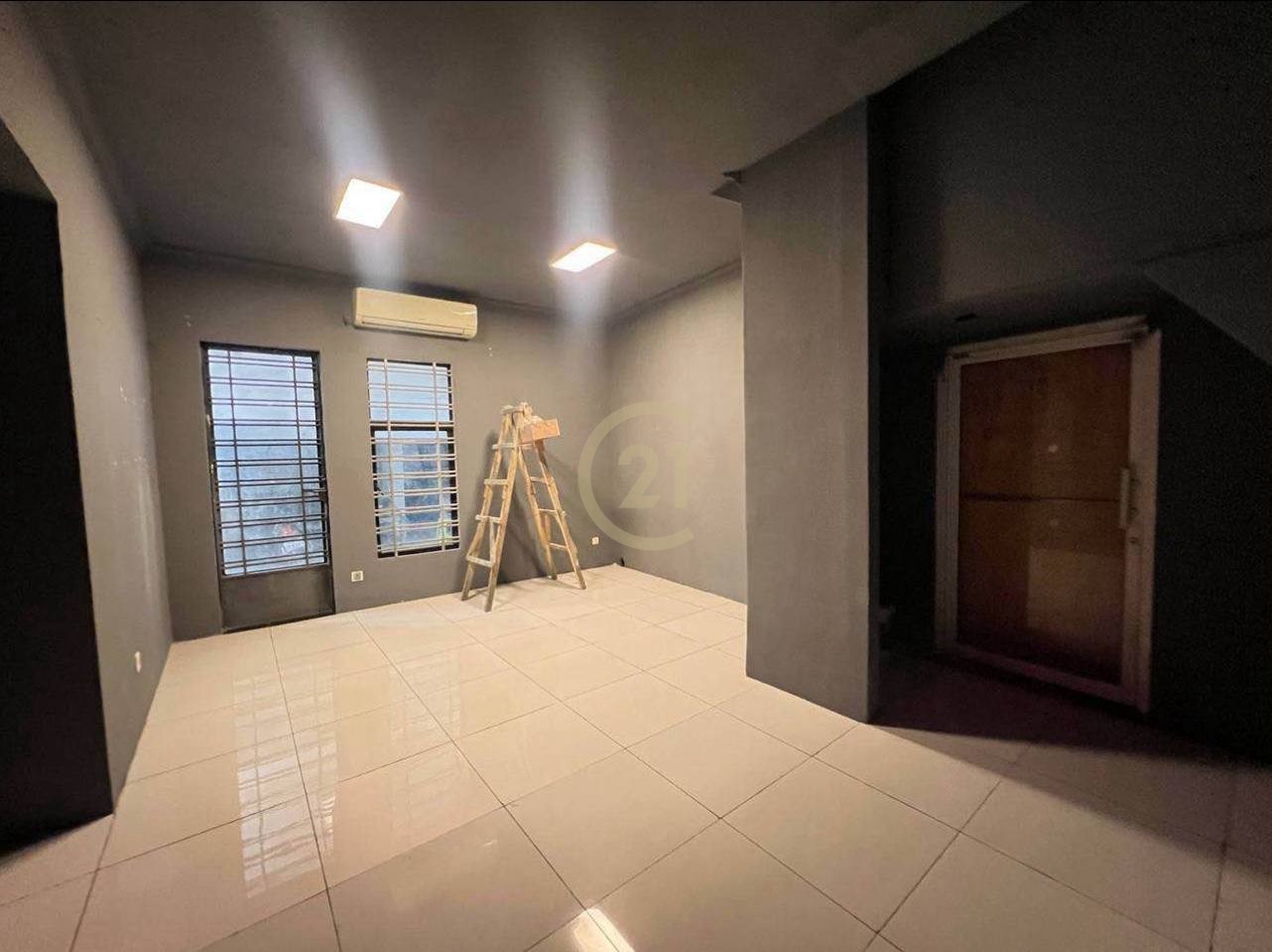 Shop For Rent Close To BKK1