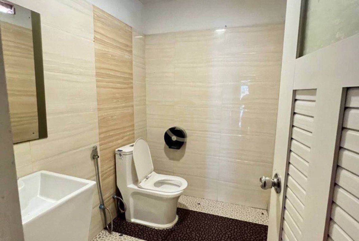 Shop For Rent Close To BKK1