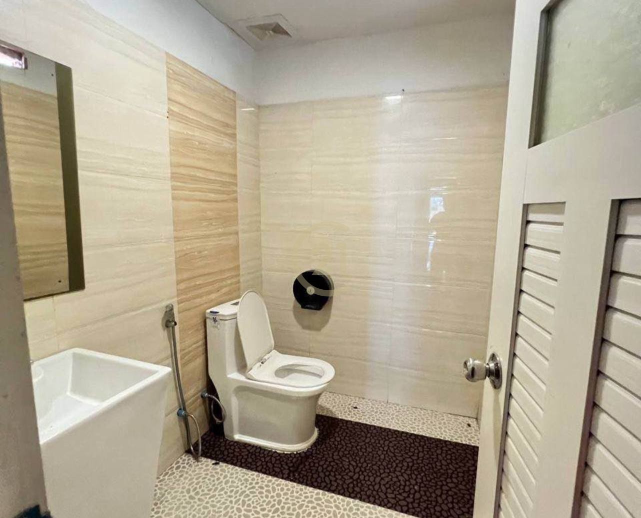 Shop For Rent Close To BKK1