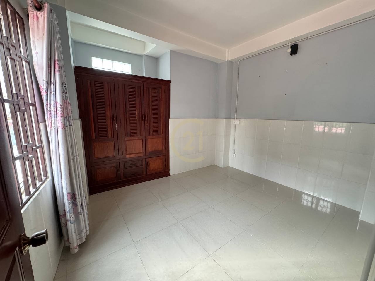 HOUSE FOR RENT IN DAUN PENH!!