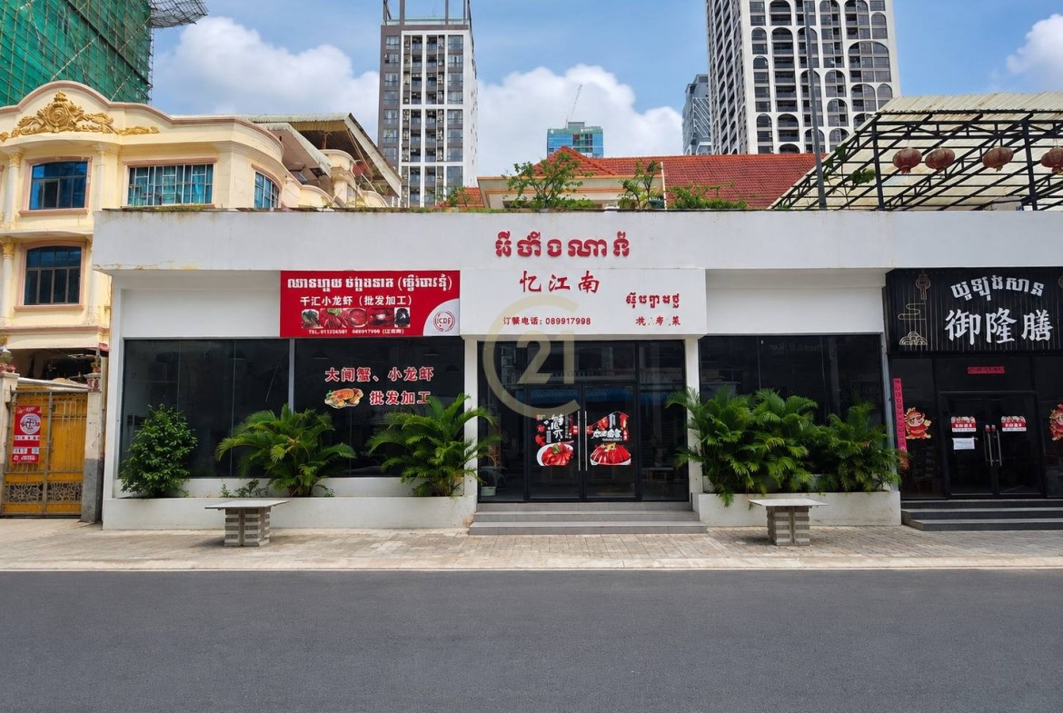Shophouse For Rent In BKK1
