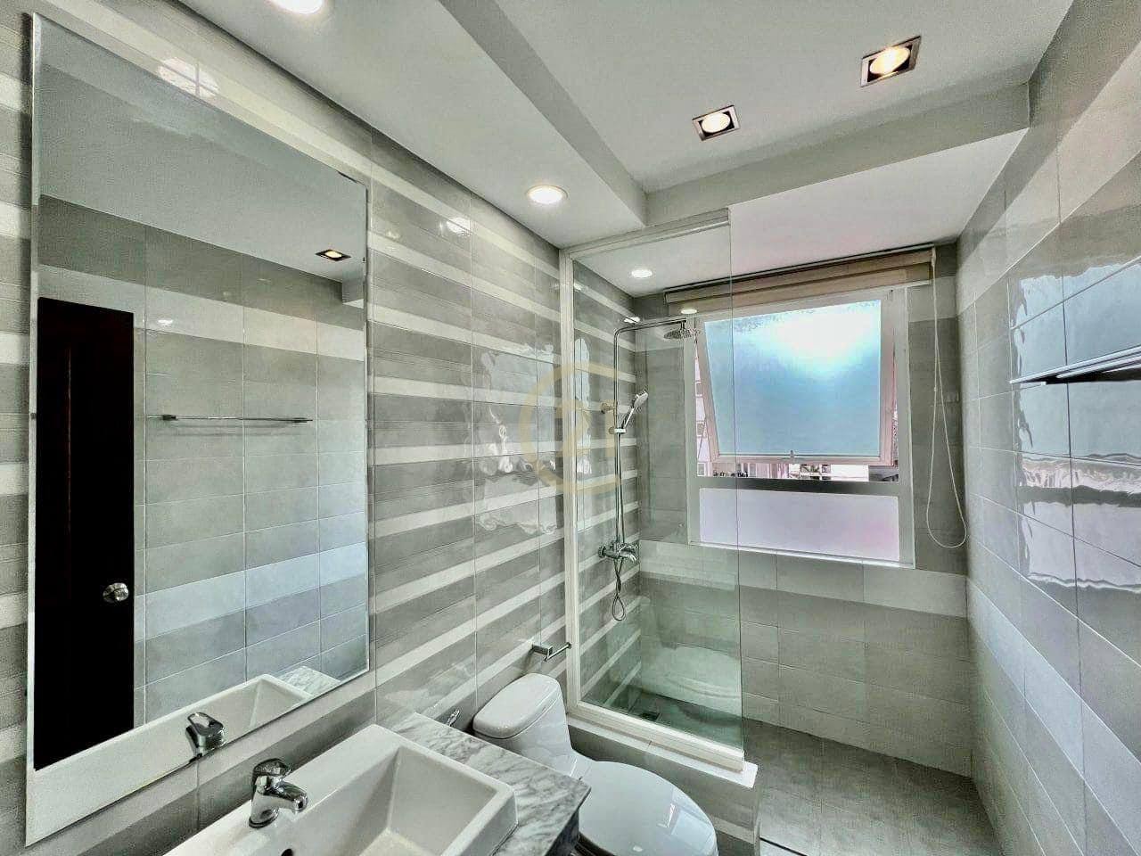 Big Size 2 Bedroom For Rent In BKK1